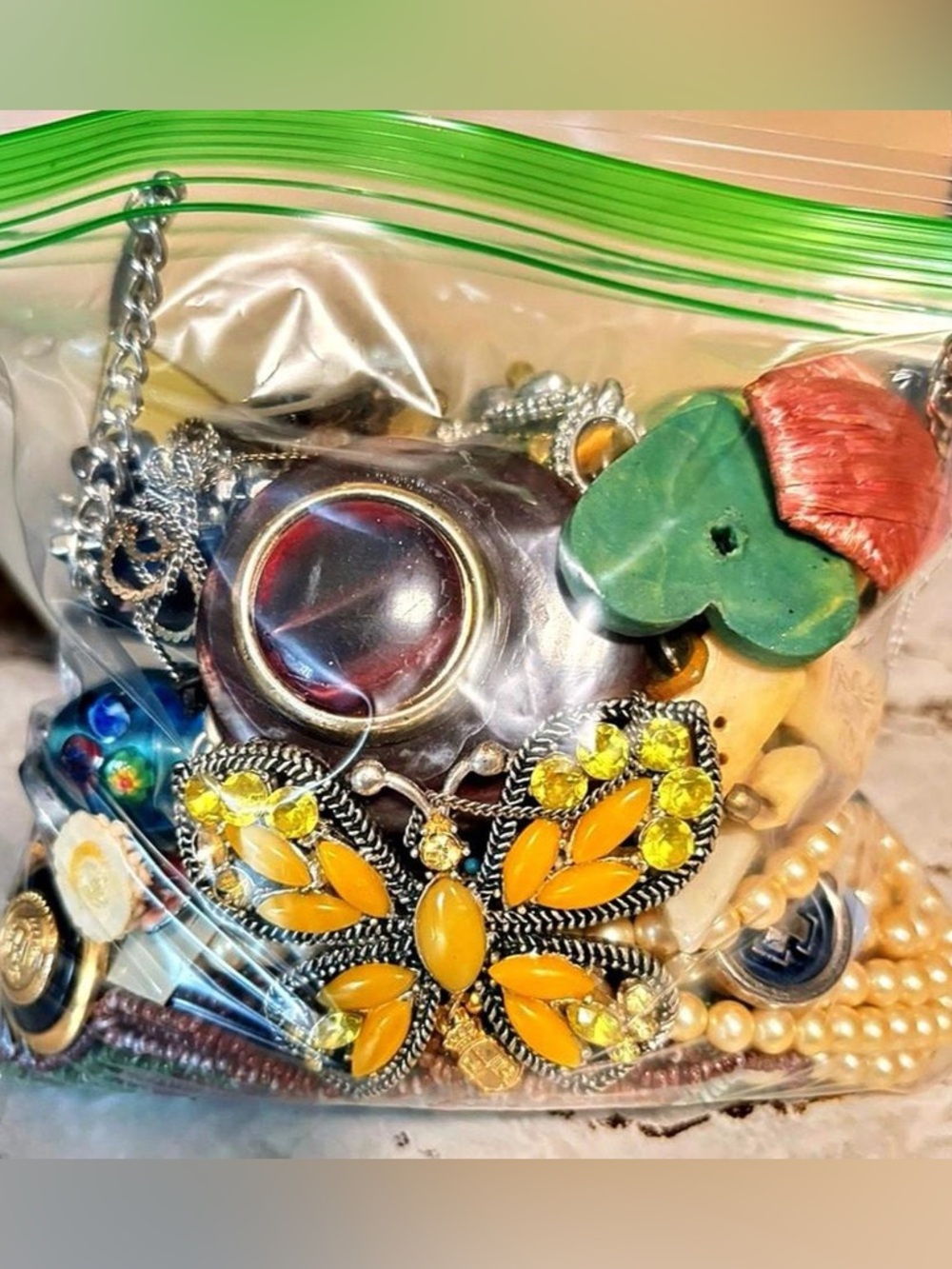 Lot of almost 2lbs vintage bundle scrap buttons, brooches and necklaces